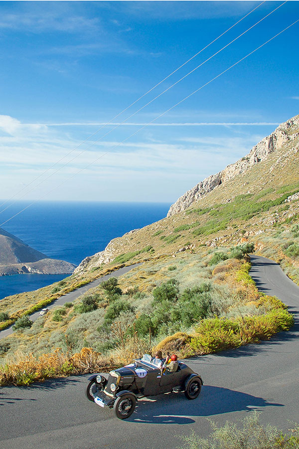 Driving-a-tour-in-the-Peloponnese-along-the-water-in-greece